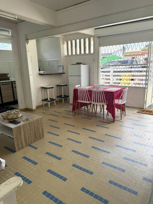 Maison Authentique A 300M De La Plage 생트안느 외부 사진
